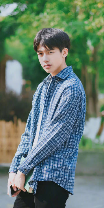 宋威龙是夏天的味道啊