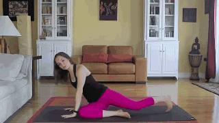 【午睡醒来以后，做一组运动激活身体吧～】要想下午工作有活力，运动少不了[加油]！ #健康一夏#