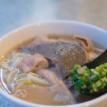 能够吃上一碗热气腾腾的面条，那是相当的幸福了！#不可辜负的美食#