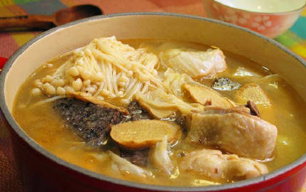 【麻油鸡做法】天气冷了，又降温了，围炉吃麻油鸡，不亦说乎~ #厨艺教程#