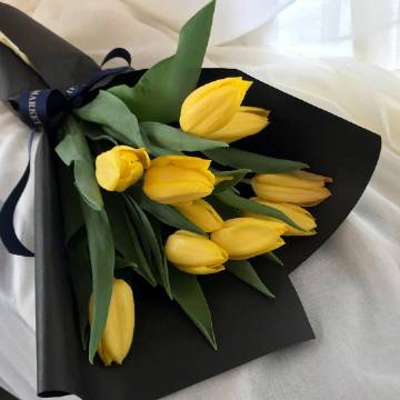 出去走走，看看不同的风景，接触不同的人和事，你会发现，你的烦恼原来是那么微不足道。