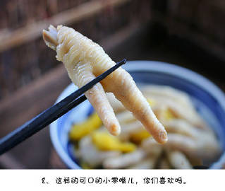 【泡椒凤爪】做法简单，闲暇的时候可以充当小零食。 #辣哭也要吃的美食#
