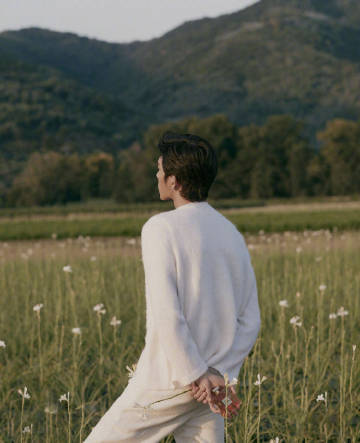 井柏然 安静的花田少年?