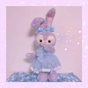 时间是让人猝不及防的东西，晴时有风阴有时雨，争不过朝夕又念着往昔，偷走了青丝却留住一个你，岁月是一场有去无回的旅行，好的坏的都是风景