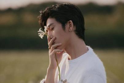 井柏然 安静的花田少年?