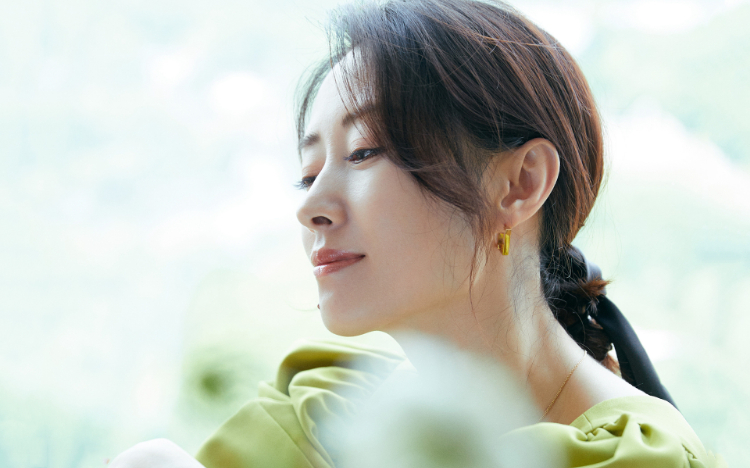 刘敏涛绿色套装清爽写真