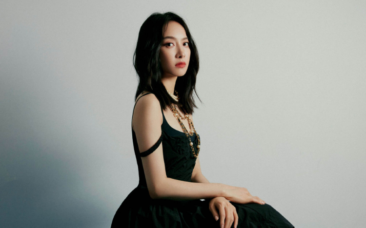 宋茜性感小黑裙写真